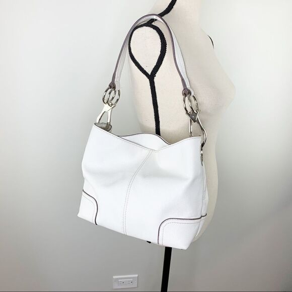 White Hobo Bag w/chunky Silver Rings‎ - Picture 15 of 16